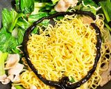 小松菜＆豚ニラもやしの甜麺醤ヤキソバ作り方5写真