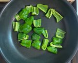 ご飯が進む♪ ピーマンとナスのひき肉炒め作り方3写真
