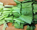 生姜入り 小松菜と玉ねぎ えのきの味噌汁作り方3写真