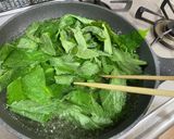 青森発♡山菜みずの葉の醤油炒め作り方4写真