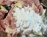 ワンパン簡単！鶏もも肉と茄子のトロリ炒め作り方1写真