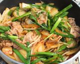 野菜たっぷりで味付け簡単☆豚キムチ炒め作り方9写真