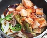野菜たっぷりで味付け簡単☆豚キムチ炒め作り方6写真