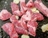 夏には豚肉が活躍♪ニンニクでスタミナを作り方3写真