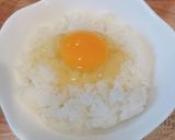 びくドン風、ハンバーグソースで卵かけご飯作り方1写真