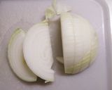 無水で無駄なし！お麩と玉葱のトロトロ煮作り方2写真