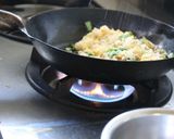 野菜室の片隅のレタスと冷凍ご飯で炒飯作り方25写真