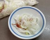 新玉ねぎと茗荷の酢の物作り方3写真