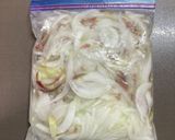 新玉ねぎと茗荷の酢の物作り方2写真