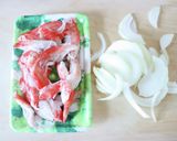 簡単手軽な【カニカマとわかめのお吸い物】作り方1写真