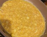 コーン缶で簡単!甘じょっぱチーズオムレツ作り方3写真