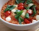 袋麺アレンジ　カプレーゼ風チキンラーメン作り方4写真