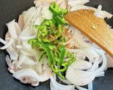 鶏胸肉とたまねぎのナポリタン風炒め作り方2写真