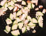 ズッキーニ、椎茸のにんにく卵炒め作り方2写真