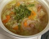 油揚げ、野菜とウィンナーのコンソメスープ作り方3写真