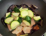 夏野菜と豚バラ肉の梅肉炒め作り方6写真