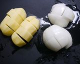 簡単時短！ニラ肉じゃが作り方1写真