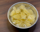 豚肉とじゃがいものマスタード炒め作り方4写真