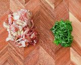 沖縄島野菜モーウイのさっぱり薬味梅和え作り方4写真