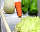 息子が作る…野菜たっぷり焼きそば♡作り方1写真