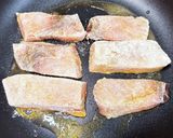 麺つゆダレで簡単♡めかじきのカレー風味♪作り方2写真