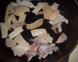 ご飯がすすむ！イカとキムチの炒め物作り方3写真