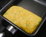 簡単！卵焼き風ちぢみ　枝豆コーン作り方3写真