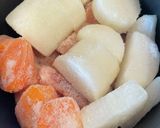 電気圧力鍋　鶏と大根と人参の煮物作り方1写真