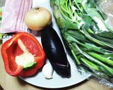 空芯菜とパプリカ他野菜のカラフル炒め作り方1写真