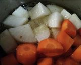大根と人参 豚肉炊き！厨房ばあばぁ！作り方1写真