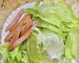 サリ麺でレタスとソーセージの焼きそば作り方1写真