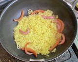 サリ麺でレタスとソーセージの焼きそば作り方5写真