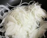 玉ねぎと蒸し鶏の作り置きサラダ作り方1写真