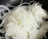 玉ねぎと蒸し鶏の作り置きサラダ作り方1写真