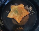 星型サモサ　餃子の皮で星型成形作り方6写真