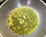 豚肩と万願寺とうがらしのオリーブ塩炒め作り方1写真