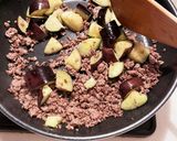 茄子とひき肉の炒め物　大根おろしのせ作り方3写真