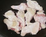 鶏手羽元と丸ごと玉ねぎ★卵入り★鶏モモ肉作り方3写真