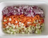 お弁当にも最適「夏野菜のサラダパスタ」作り方1写真