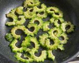 スパイシー！ゴーヤのおかかカレー炒め作り方2写真