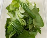 余った鶏そぼろと青梗菜で副菜作り方1写真
