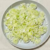さっぱり！旨辛ねぎだれの蒸し鶏作り方1写真