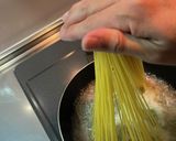 しらすとトマトのワンパンペペロンチーノ作り方5写真