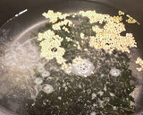 我が家の定番！たまごとわかめのお吸い物作り方1写真