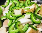 鶏肉と厚揚げのゴーヤーチャンプルー作り方2写真