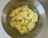 ご飯が進む♪ じゃがいもと挽き肉の甘辛煮作り方1写真