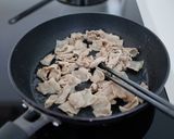豚バラなすピーマンの胡麻味噌炒め。作り方3写真