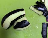 味噌汁 なすとオクラ、ちくわや油揚げ作り方1写真