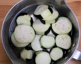 味噌汁 なすとオクラ、ちくわや油揚げ作り方2写真