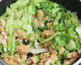 前期高齢者用チキンと焼竹輪入り発芽米炒飯作り方12写真